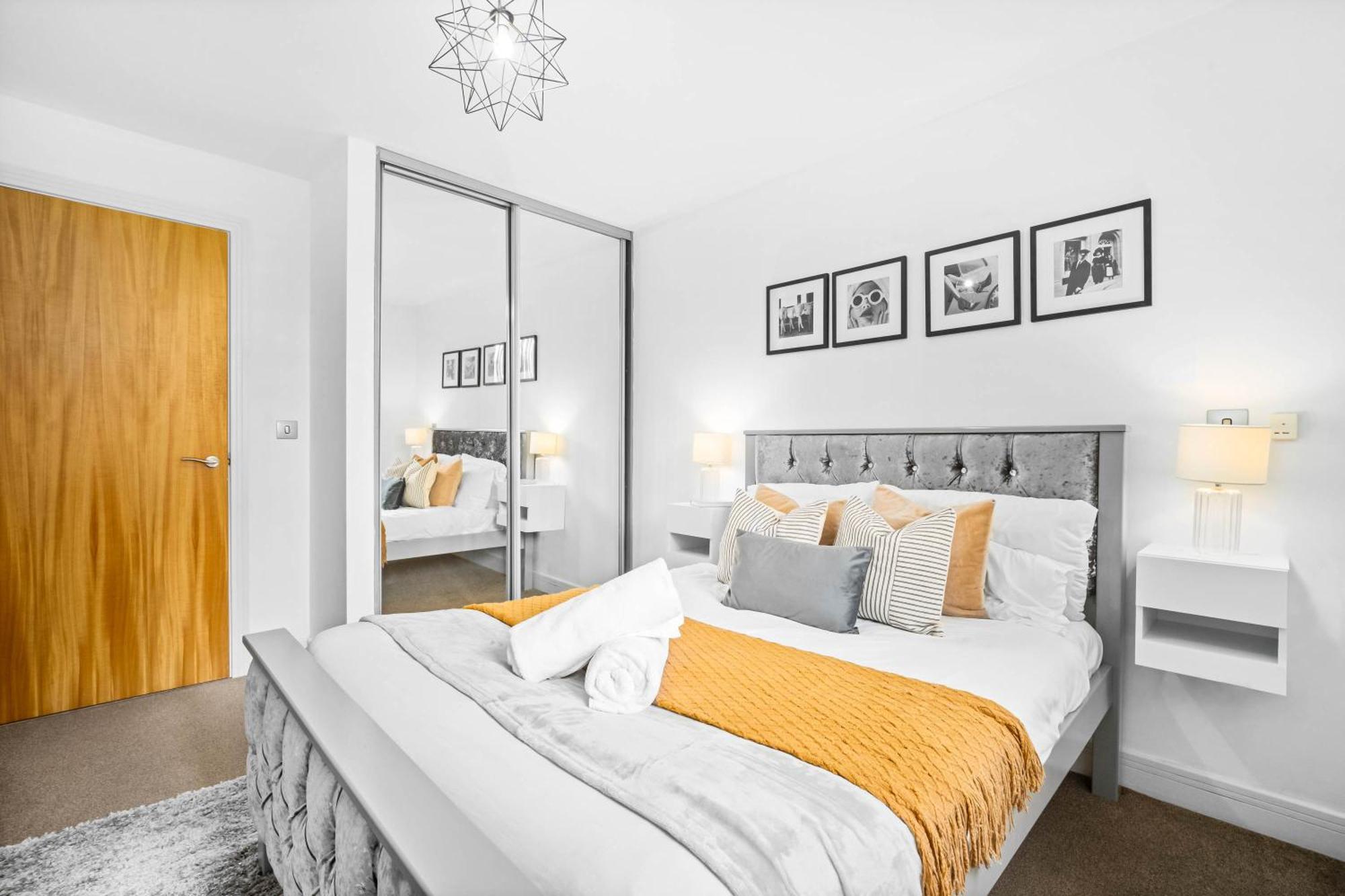 Beautiful Centre - 1 Bedroom With Secure Parking - Rated - 85cc Apartment Birmingham