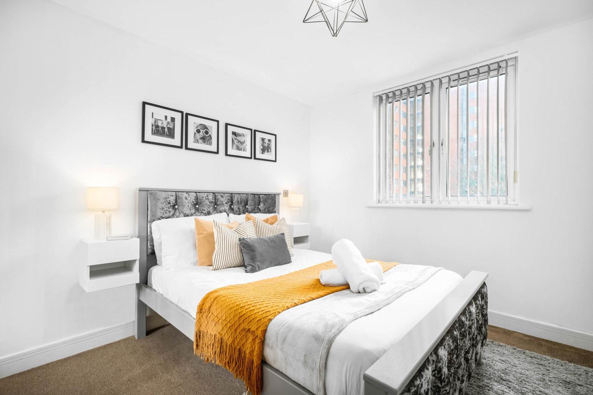 Apartment Beautiful Centre - 1 Bedroom With Secure Parking - Rated - 85cc